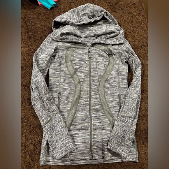 Lululemon Zip-up with Hood - Size 6 - Picture 1 of 8